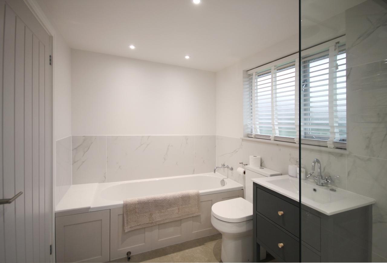 Woodpecker Lodge - Brook Meadow - Sleeps 4 Plus 2 - No Pets Market Harborough Buitenkant foto